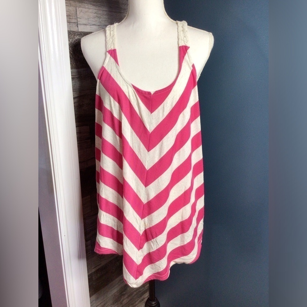 No Boundaries 2xl  pink and white sleeveless tank top (0044)